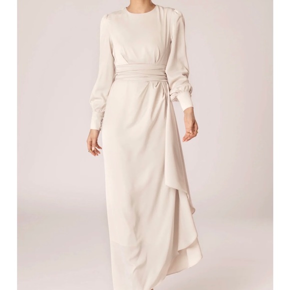Veiled Collection Annabelle Pleated Waist Maxi Dress - Picture 3 of 7